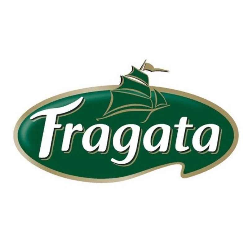 Fragata whole gherkins in brine jar, 935g, with fresh green gherkins visible in a clear glass jar, for snacks or recipes.