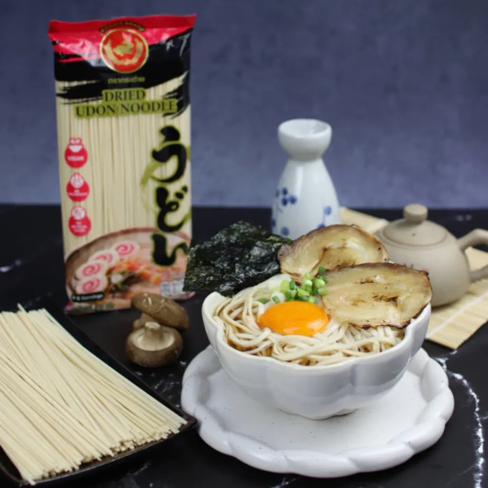 Dried Rabbit Brand Udon Noodles in 400g package, traditional Japanese thick wheat noodles for stir-fry and soups.