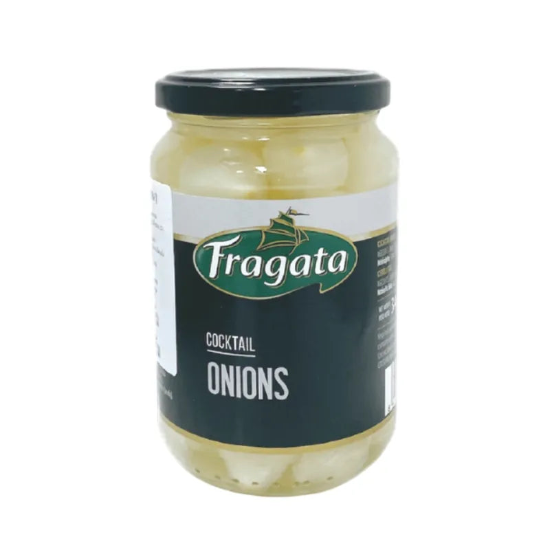 Jar of Fragata Cocktail Onions in brine, 345g, showing a clear glass jar filled with small pickled onions in brine.