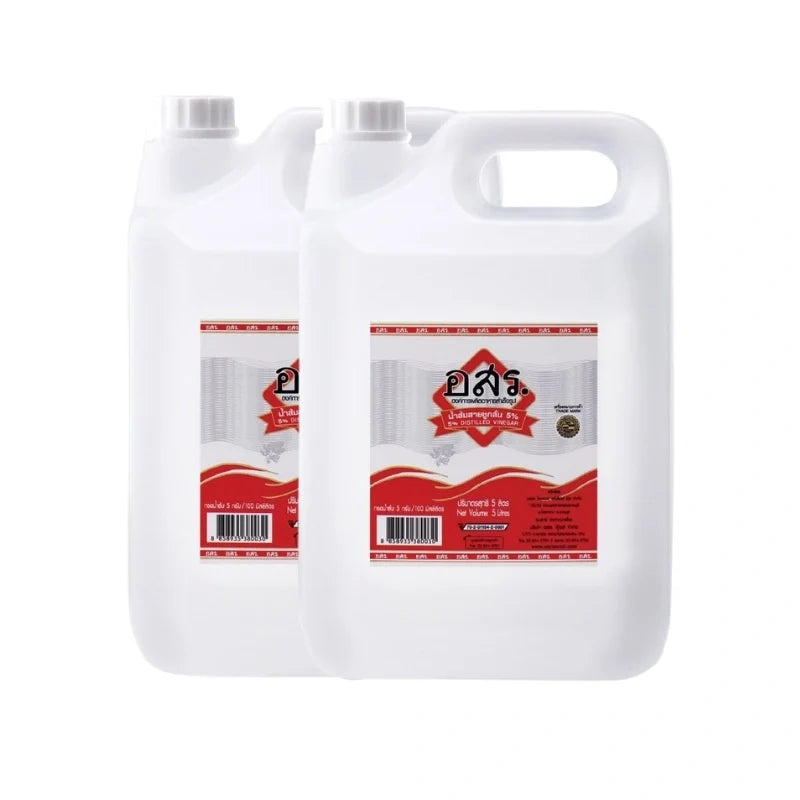 Aor Sor Ror distilled vinegar 5% in a clear glass bottle, used for cooking and culinary purposes.