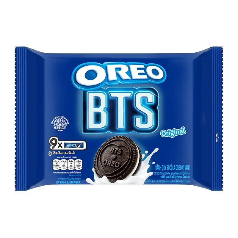 OREO BTS Sandwich Cookies Vanilla flavor, 9 packs of 26.25g each, showing the snack packaging with cookies inside