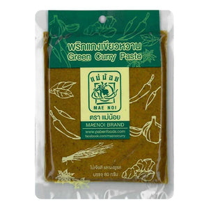 MAE NOI Green Curry Paste 80g jar, Thai dry grocery product with vibrant green paste inside.
