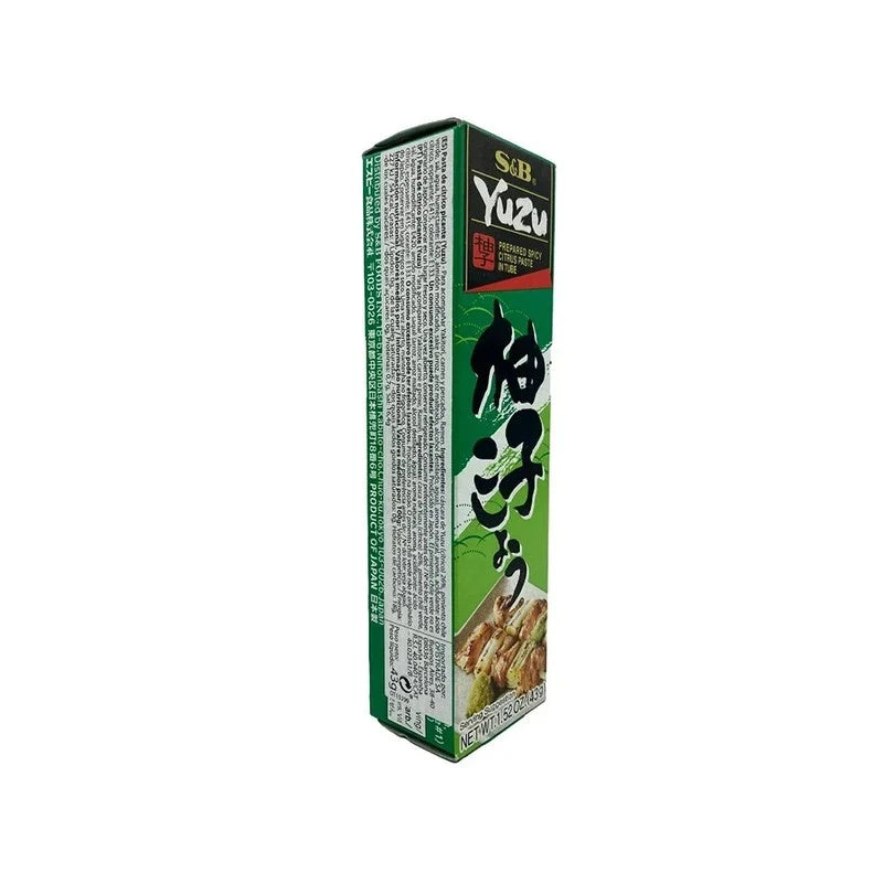 S & B Green Chili Pepper and Sake Rice Wine dry grocery pack with six 43g containers, featuring green chili peppers and rice wine.