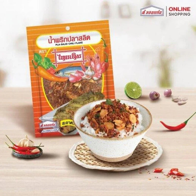 THAIDERM Thaiderm Plasalid Chili Flake 15g package, dried red chili flakes for cooking, display of six spice packets.