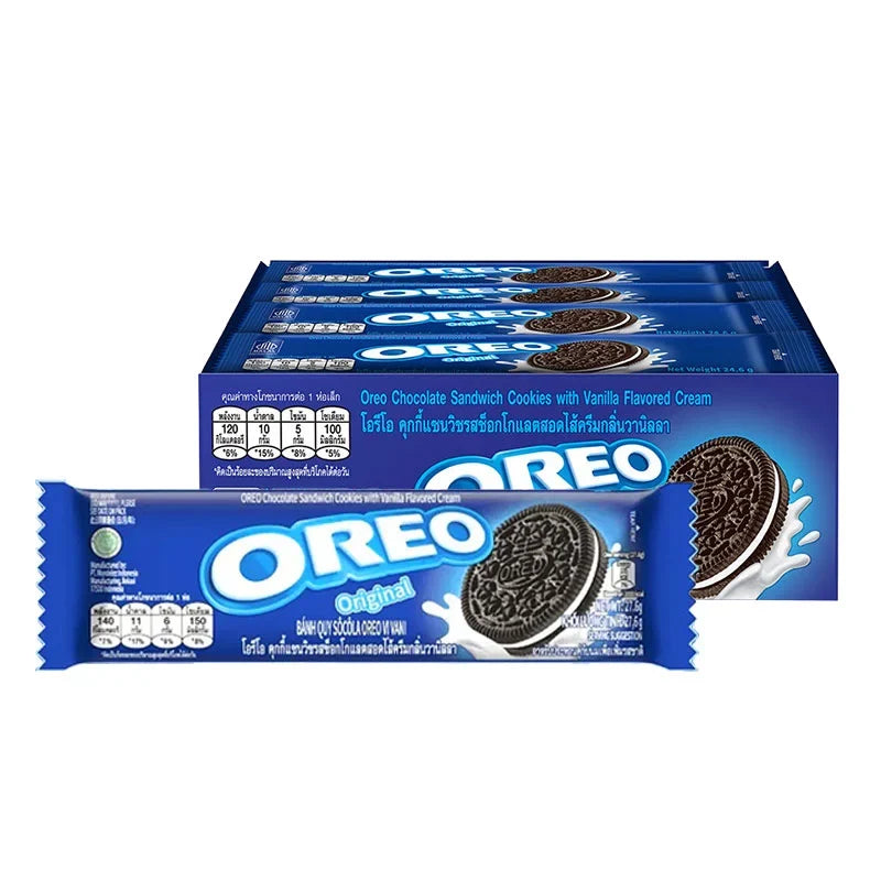 Pack of Oreo sandwich cookies with vanilla-flavored cream, 12 packs of 26.25g each, ideal for snacks and confectionery.