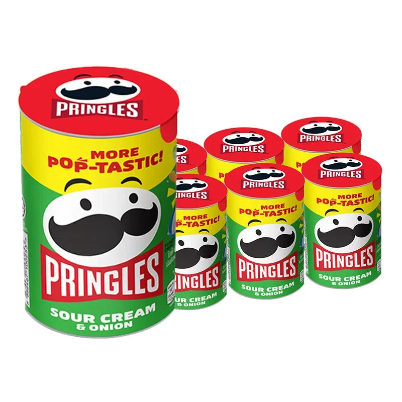 Pringles Sour Cream & Onion potato chips in 42g snack packs, stacked in a row, from the PRINGLES brand.
