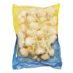 Samyang Savepak Pickled Garlic 1kg in a clear plastic bag, ready for use in cooking or as a flavorful garnish.