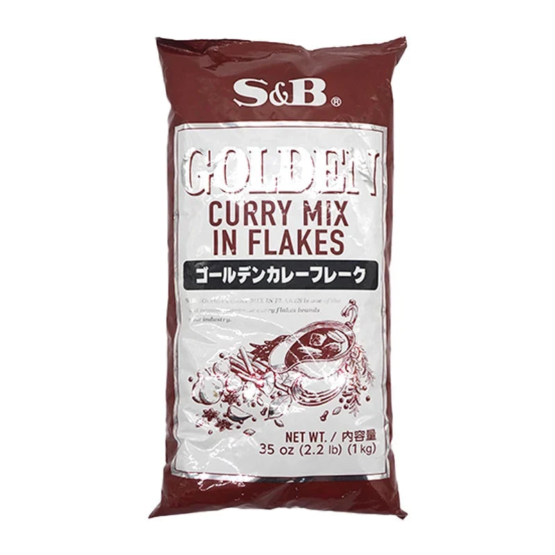 S&B Golden Curry Sauce Mix Flakes in 1kg bag, dry grocery product with yellow curry sauce flakes for cooking