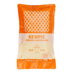 Kewpie Sriracha Mayonnaise 900g jar, creamy spicy condiment from KEWPIE for sandwiches, dips, and burgers in dry grocery aisle.