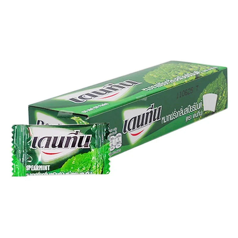 Dentyne Spermint gum 3g pack, mint-flavored chewing gum from DENTYNE, in a small snack-sized package.