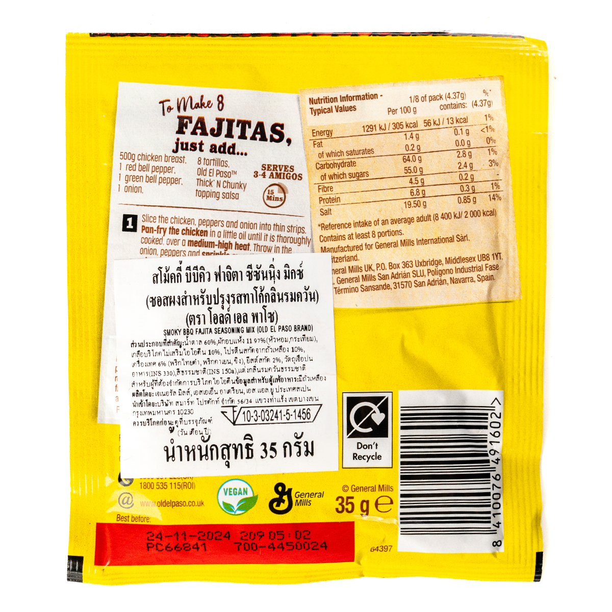 Old El Paso smoky BBQ seasoning mix for fajitas, in a colorful spice packet, ideal for flavorful Mexican-style dishes.