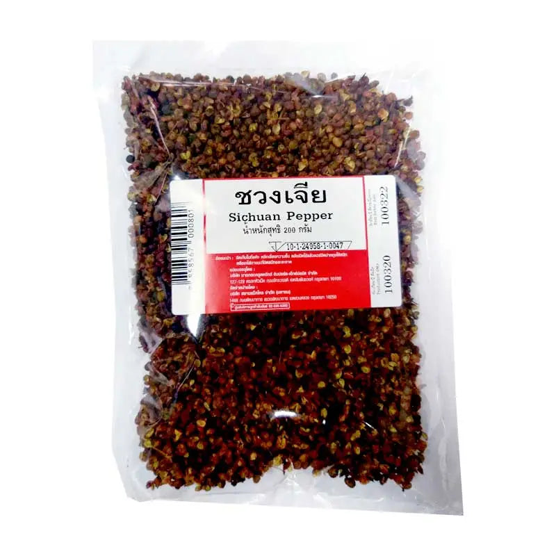 Makro Sichuan pepper in 200g package, dry grocery product with reddish-brown peppercorns and textured surface.