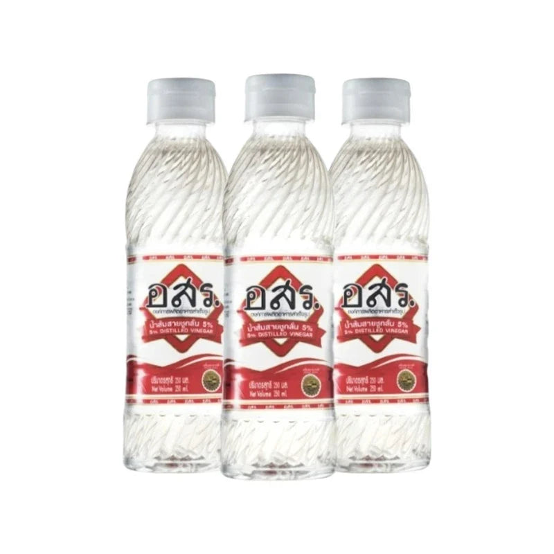 Aor Sor Ror distilled vinegar 5% in a clear glass bottle, shown with a white label and cap, for cooking and seasoning.