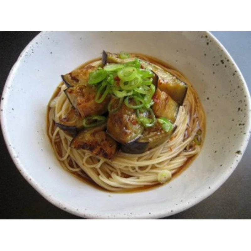 Nisshin No.1 Hiyamugi dry wheat noodles in 200g package, thin Japanese-style wheat noodle product from Nisshin brand.