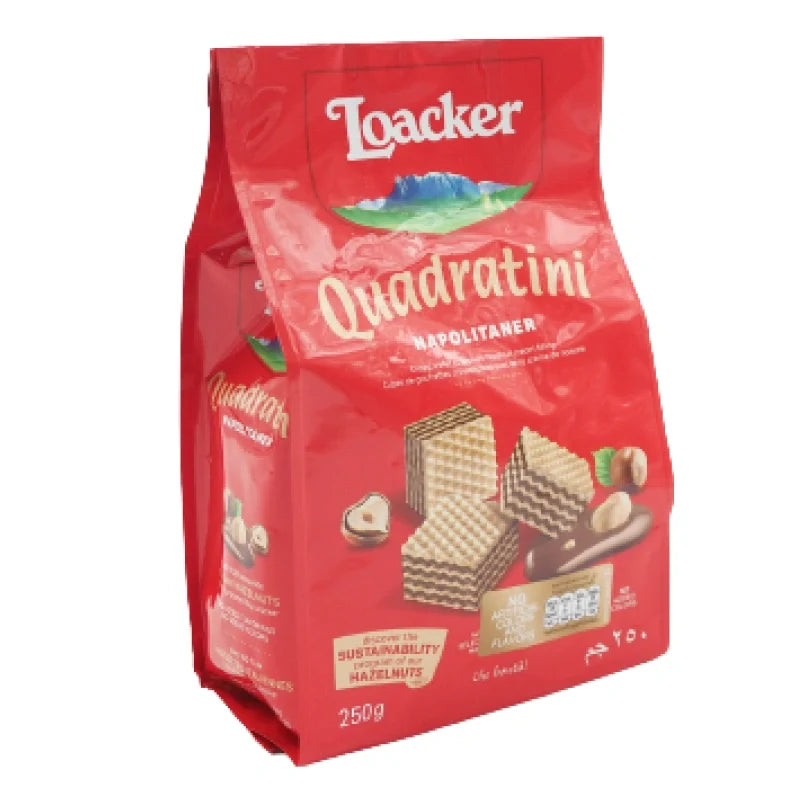 Loacker Wafer Halzanut 250g, crispy hazelnut-filled wafer snack, displayed in a clear package on a neutral background.