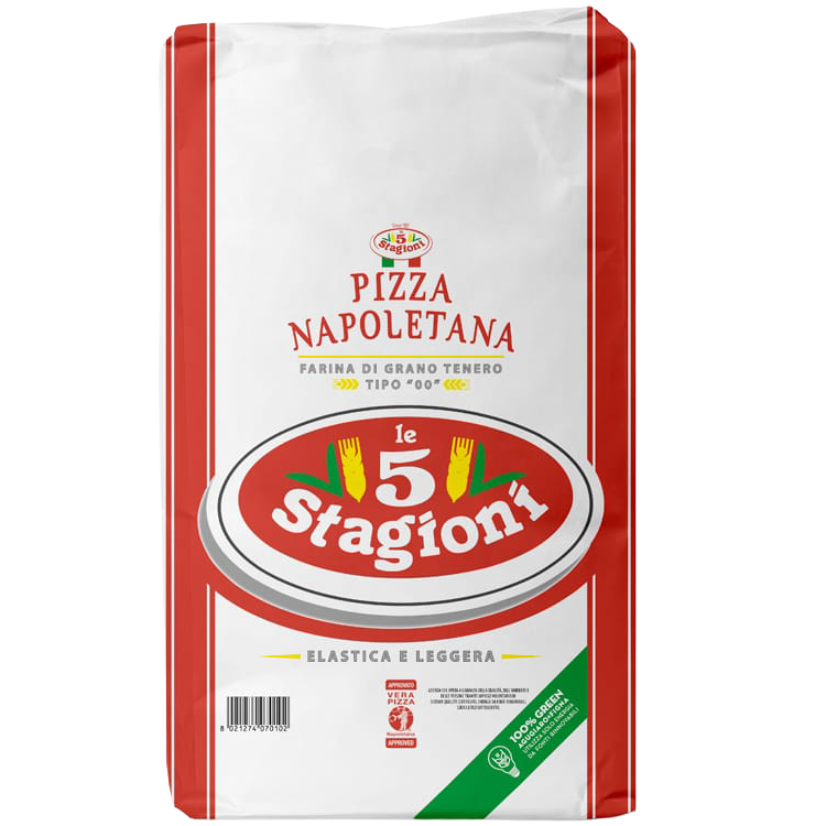 Bag of Le 5 Stagioni Pizza Flour in a grocery store, showing the brand label and product packaging.