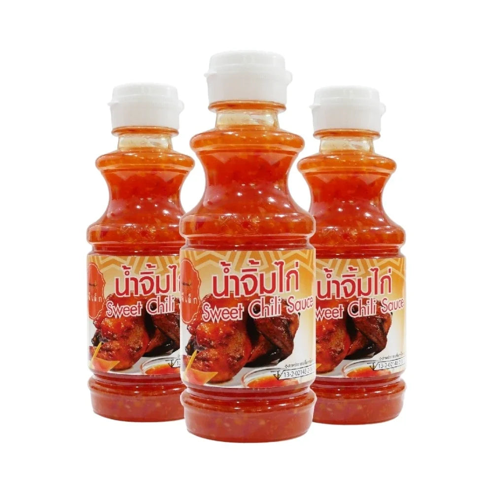J-LEK Jae Lek Chicken Sauce in a 245g plastic bottle, ready for cooking, part of dry grocery products.